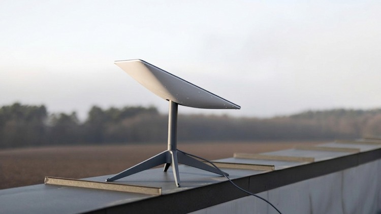 Starlink-Antenne auf einem Dach (Symbolbild) Starlink-Antenne auf einem Dach